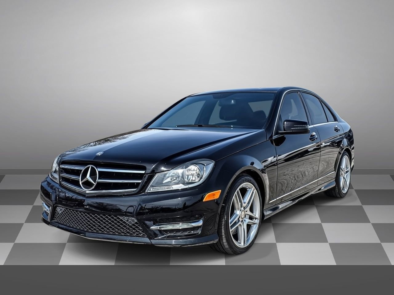 Used 2014 Mercedes-Benz C 300 4MATIC Sedan image 3