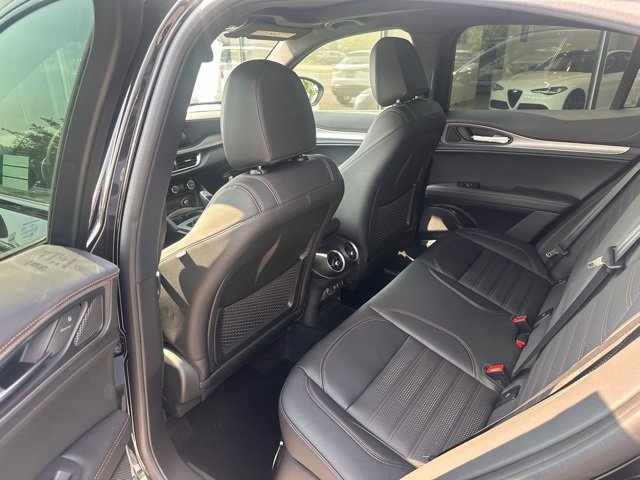 New 2025 Alfa Romeo Stelvio Sprint image 12