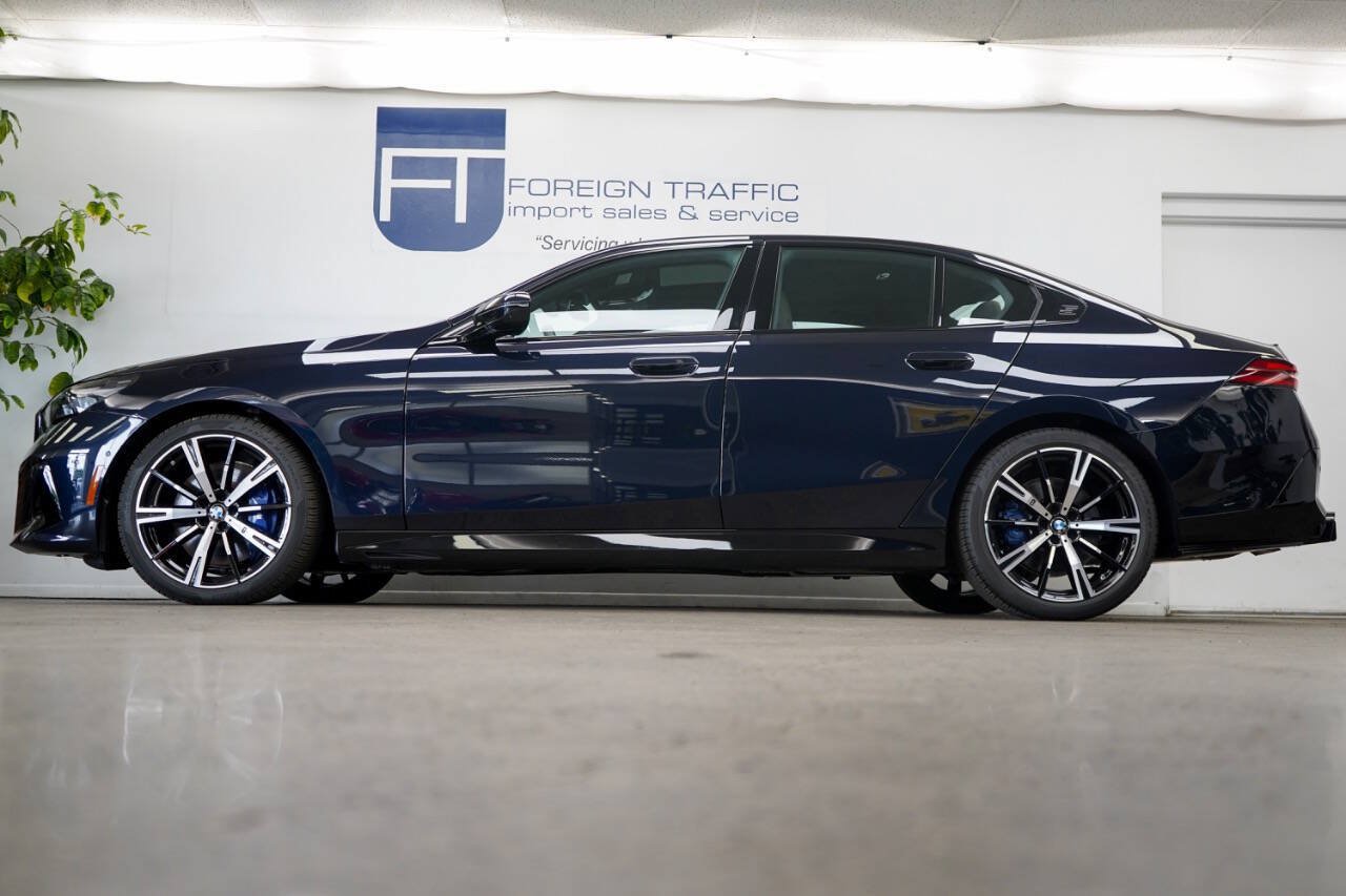 Used 2026 BMW 540i xDrive AWD/4WD image 18