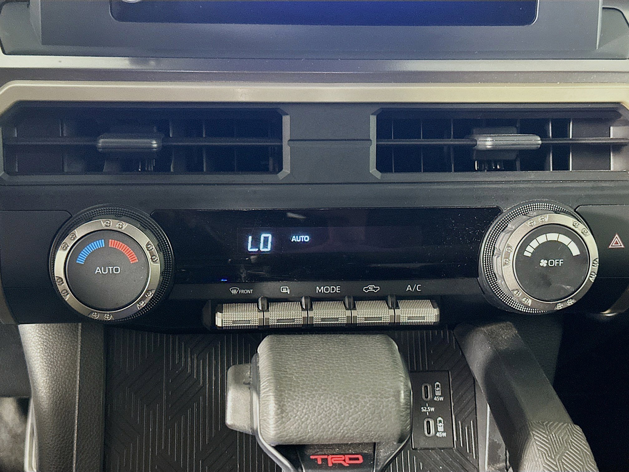 Used 2025 Toyota Tacoma TRD Off-Road AWD/4WD image 24
