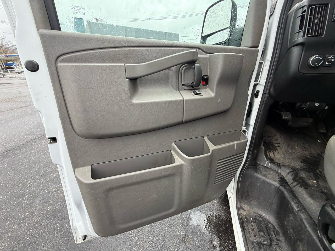 Used 2021 Chevrolet Express 2500 w/ Driver Convenience Package image 16
