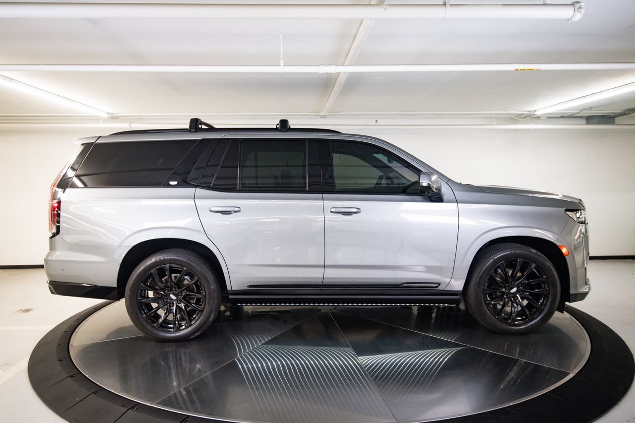 Used 2024 Cadillac Escalade Sport Platinum w/ LPO, ONYX Package AWD/4WD image 8