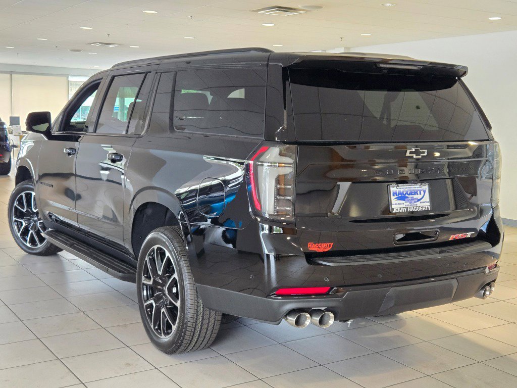 New 2026 Chevrolet Suburban RST w/ Comfort Package AWD/4WD image 16