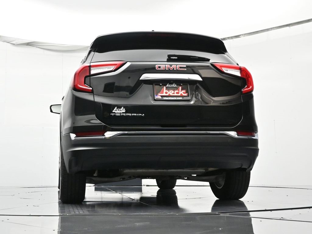 Used 2023 GMC Terrain SLT image 40