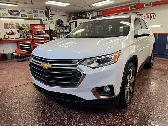 Used 2019 Chevrolet Traverse LT w/ LT Premium Package AWD/4WD image 1