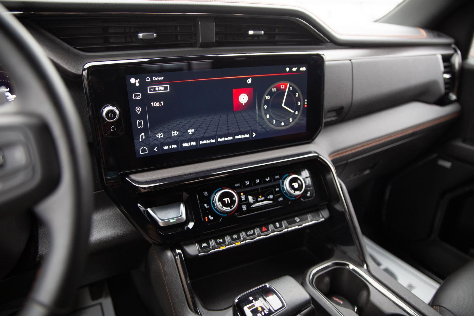 Certified 2024 GMC Sierra 1500 AT4 w/ AT4 Preferred Package image 2