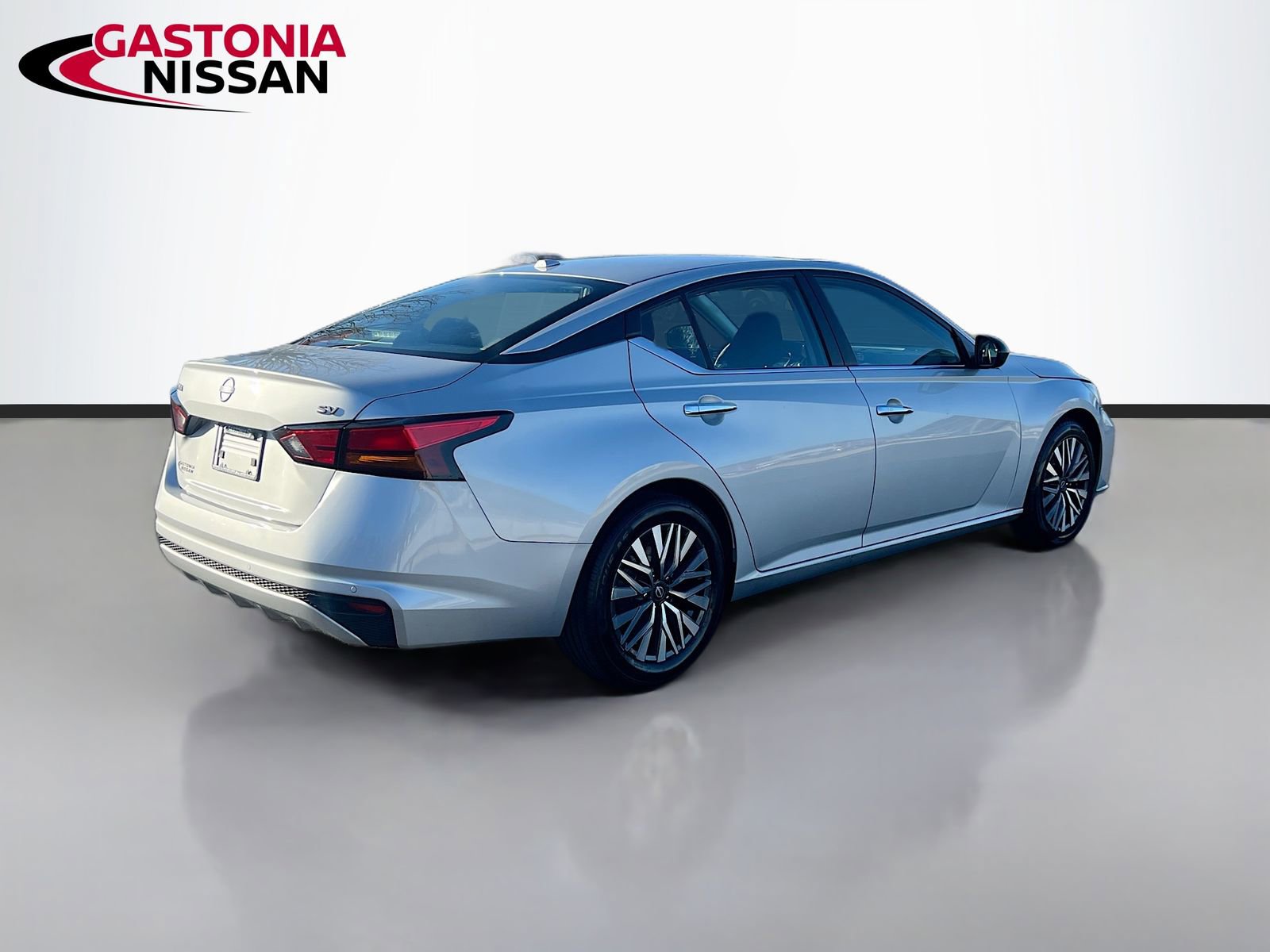 Used 2024 Nissan Altima 2.5 SV image 9