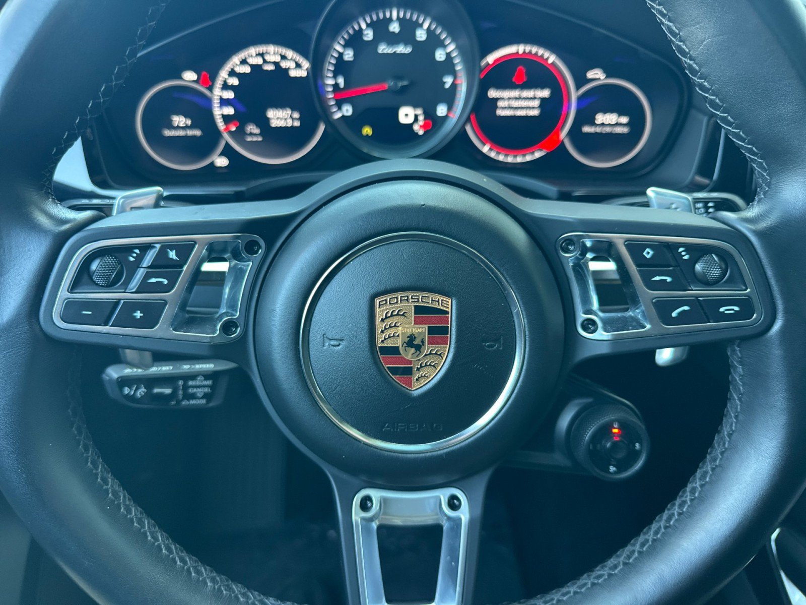 Used 2022 Porsche Cayenne Turbo w/ Assistance Package AWD/4WD image 23