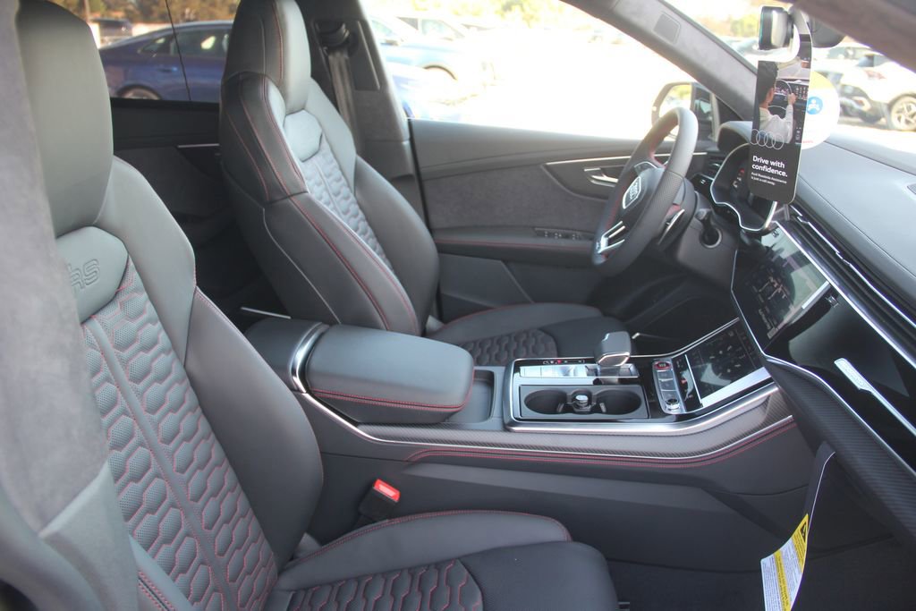 New 2025 Audi RS Q8 performance image 23