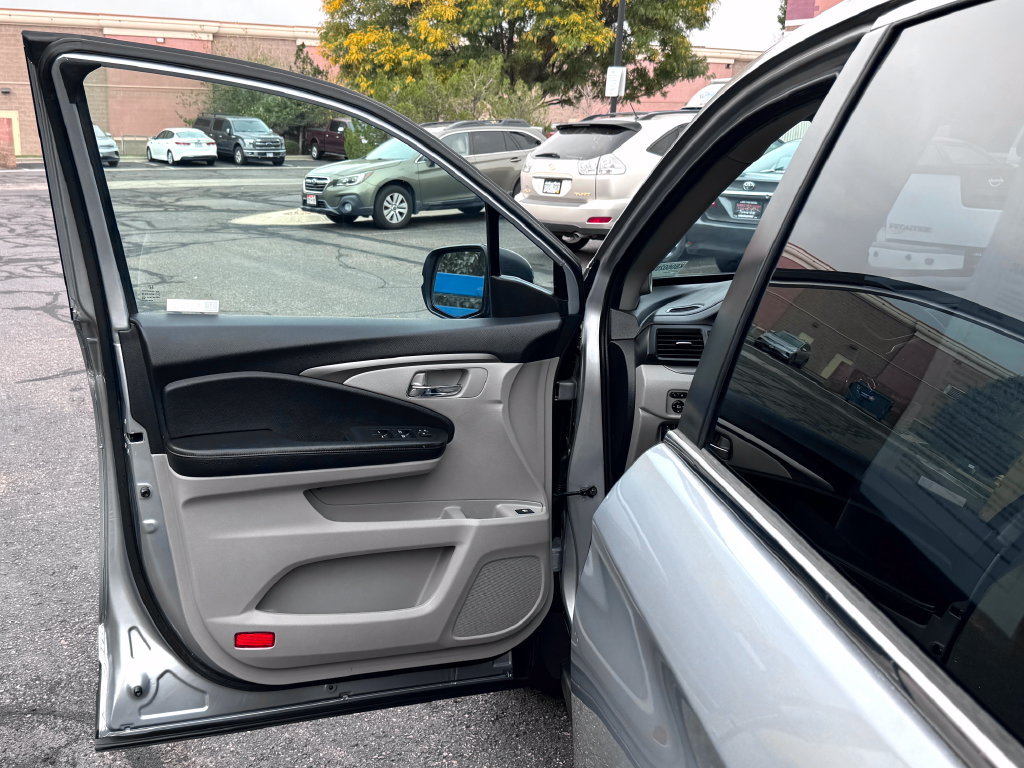 Used 2019 Honda Pilot LX image 16
