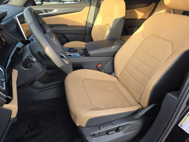 Used 2024 Volkswagen Atlas Cross Sport SEL R-Line image 32