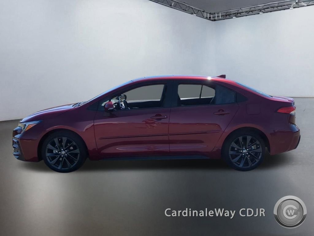 Used 2025 Toyota Corolla SE image 5