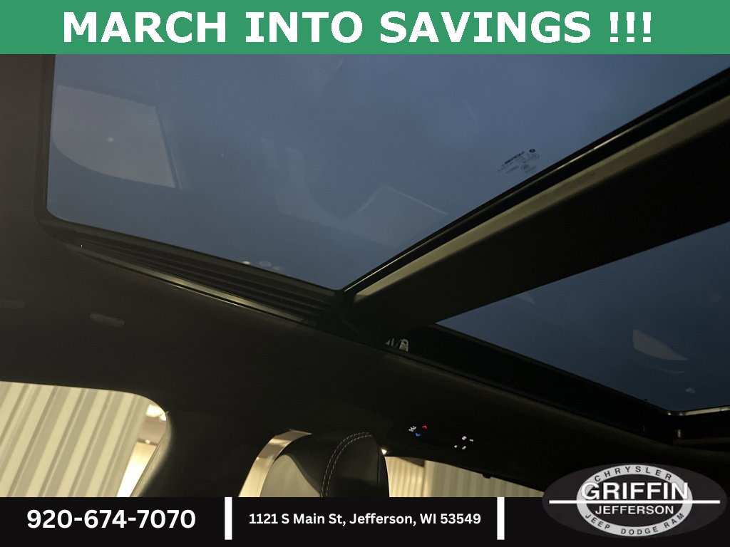 New 2026 Chrysler Pacifica Select image 28