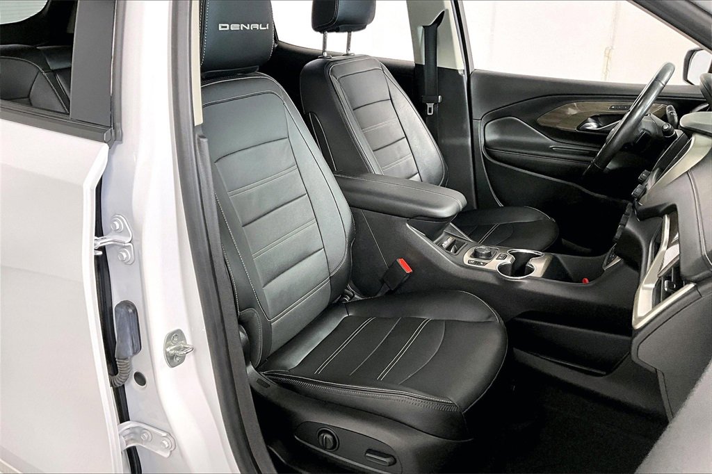 Used 2022 GMC Terrain Denali w/ Denali Premium Package image 7