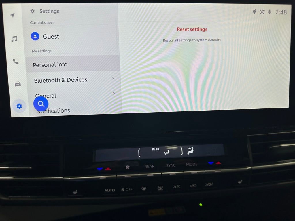 Used 2025 Toyota Sienna XLE image 36