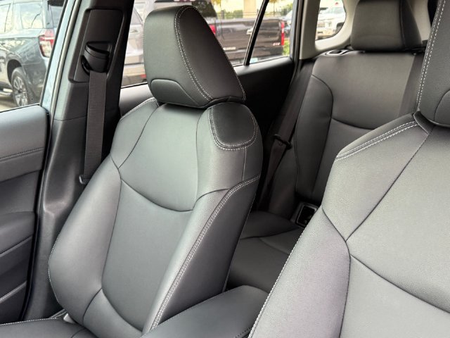 Used 2026 Toyota Corolla Cross XLE w/ Convenience Package FWD image 14