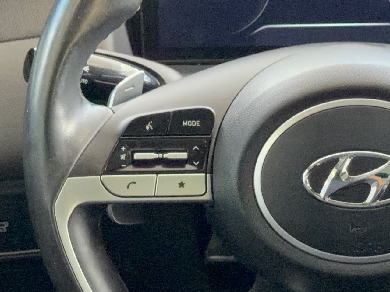 Used 2022 Hyundai Tucson Limited w/ Cargo Package FWD image 18