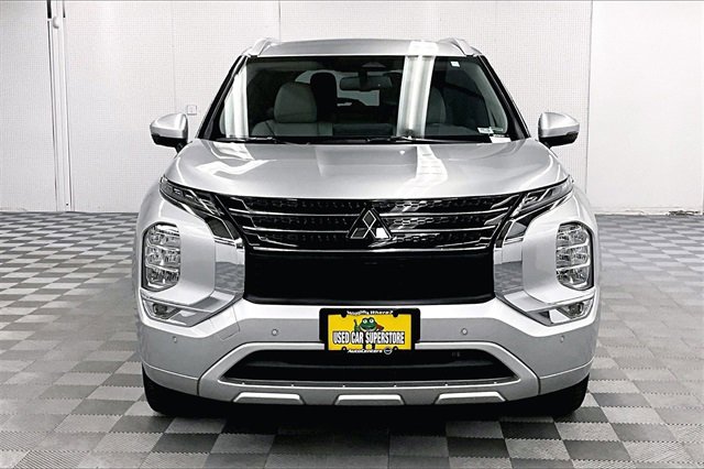 Used 2024 Mitsubishi Outlander SEL image 3