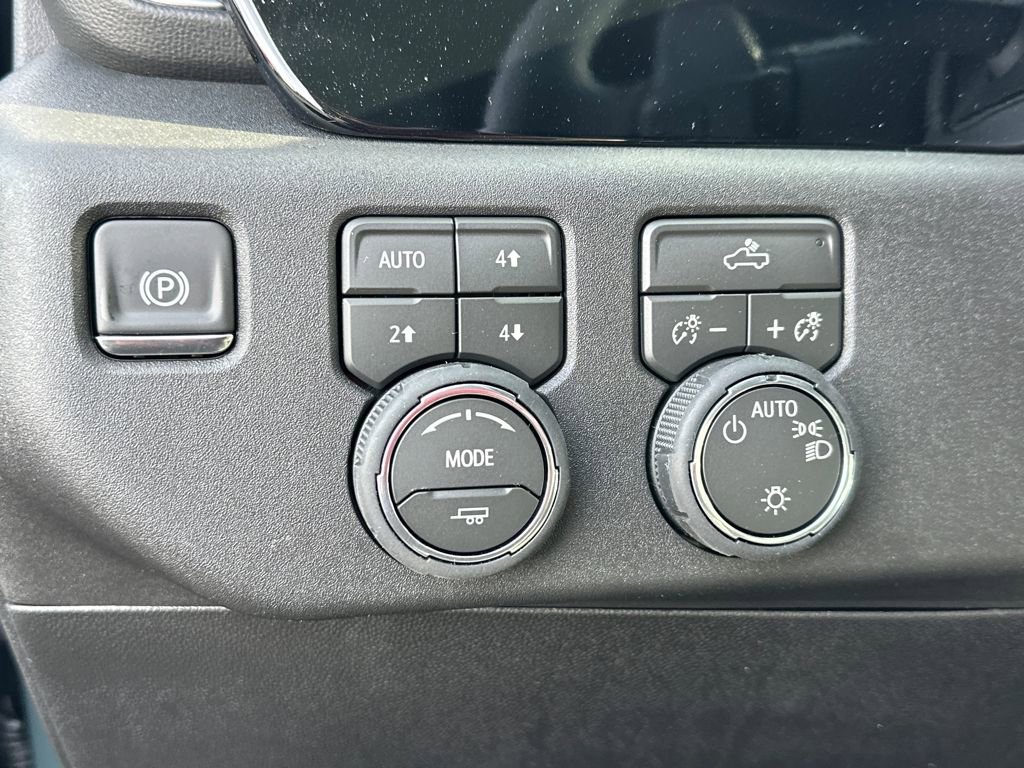 New 2026 Chevrolet Silverado 1500 LT image 18