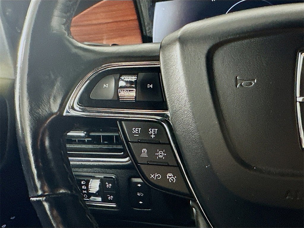 Used 2022 Lincoln Navigator L 4WD image 26