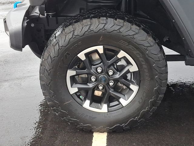 Used 2025 Jeep Wrangler Unlimited Rubicon 4xe w/ Convenience Group AWD/4WD image 8