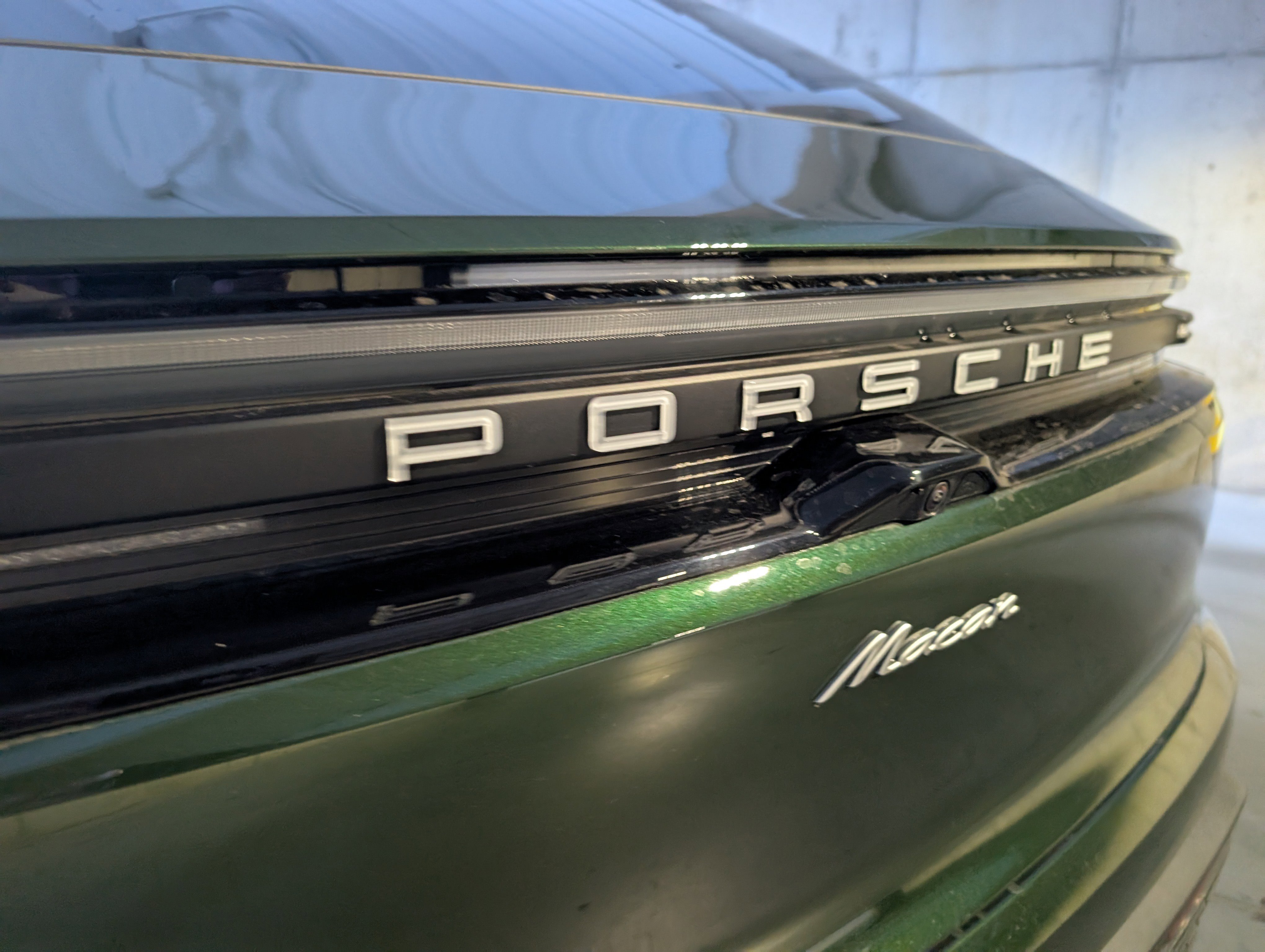 Used 2025 Porsche Macan Electric image 17