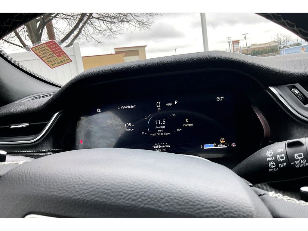 Used 2024 Jeep Grand Cherokee Laredo image 27