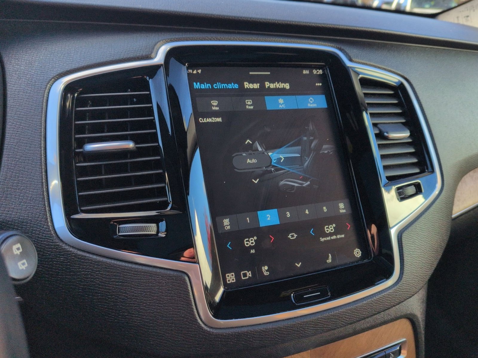 Used 2024 Volvo XC90 B6 Plus image 21