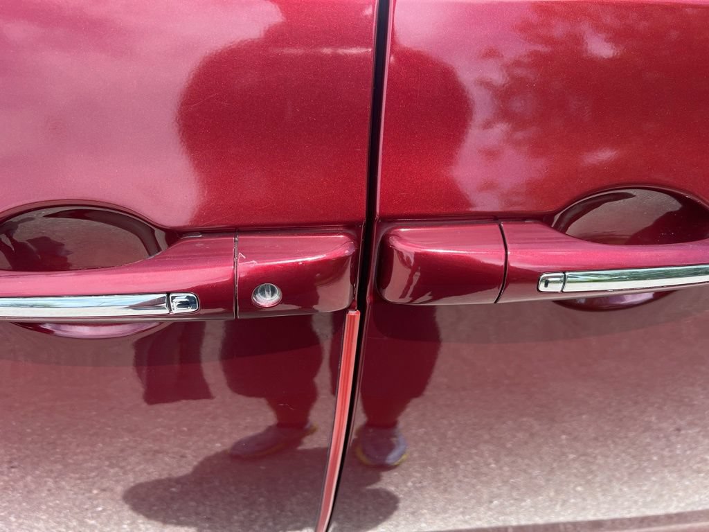 Used 2020 Chrysler Pacifica Touring w/ Advanced Safetytec Group FWD image 52