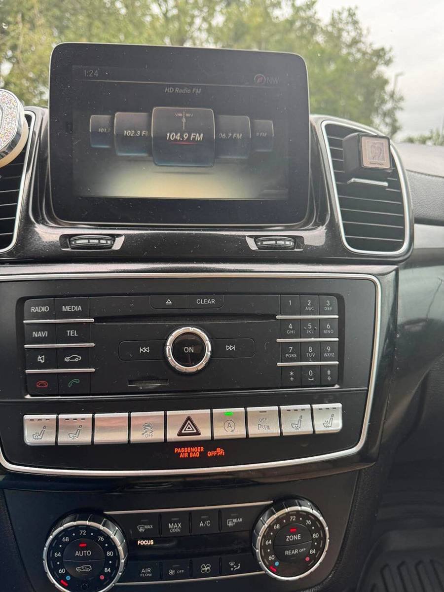 Used 2017 Mercedes-Benz GLS 550 4MATIC image 19