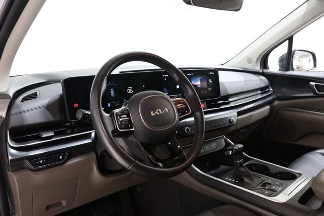Used 2025 Kia Carnival image 15