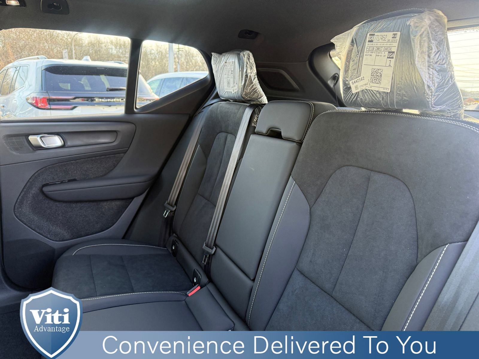 New 2026 Volvo XC40 B5 Ultra w/ Protection Package Premier image 15