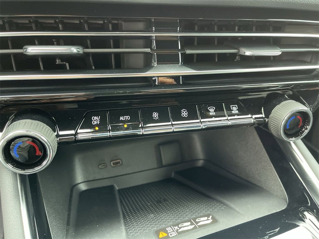 New 2026 Chevrolet Traverse Z71 w/ LPO, Floor Liner Package image 18
