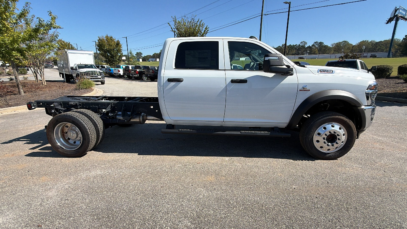New 2026 RAM 5500 Tradesman w/ Chrome Appearance Group AWD/4WD image 7
