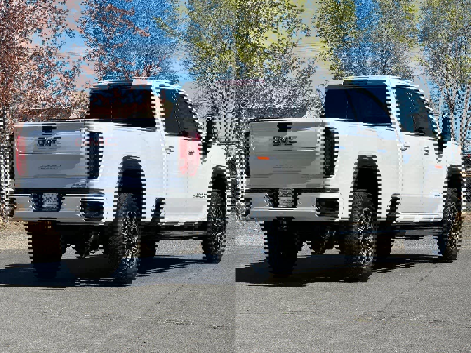 Used 2021 GMC Sierra 3500 Denali image 2