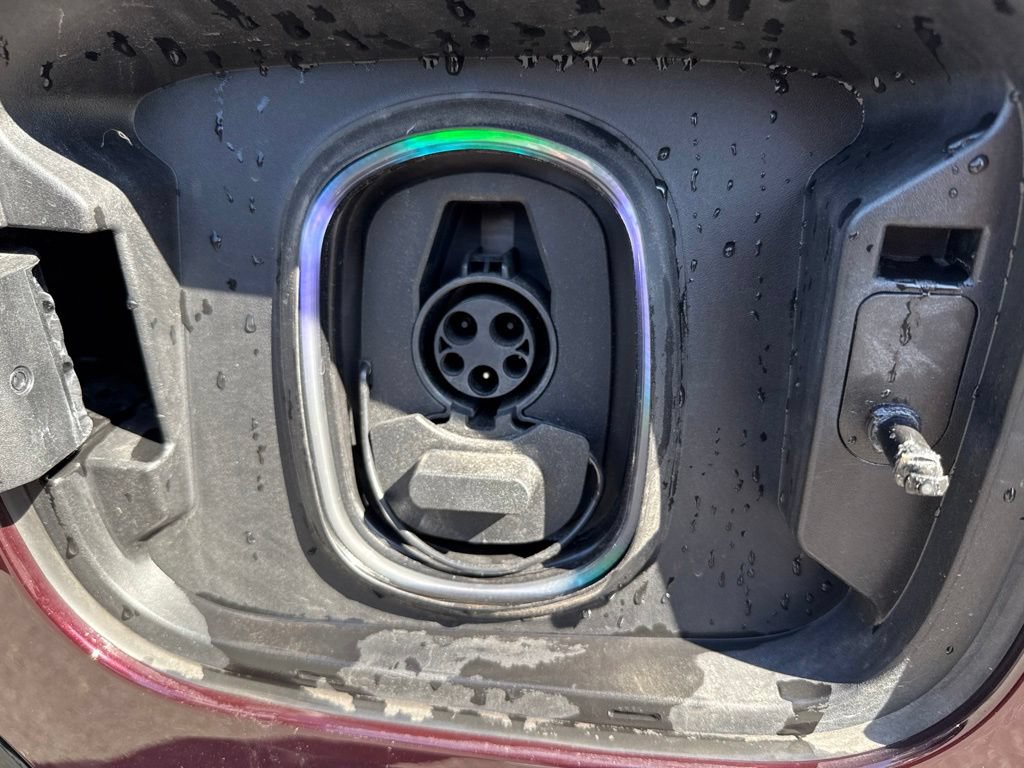 Used 2025 GMC Sierra EV Denali AWD/4WD image 12