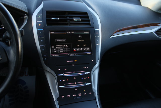 Used 2016 Lincoln MKZ w/ Equipment Group 300A Reserve FWD image 15