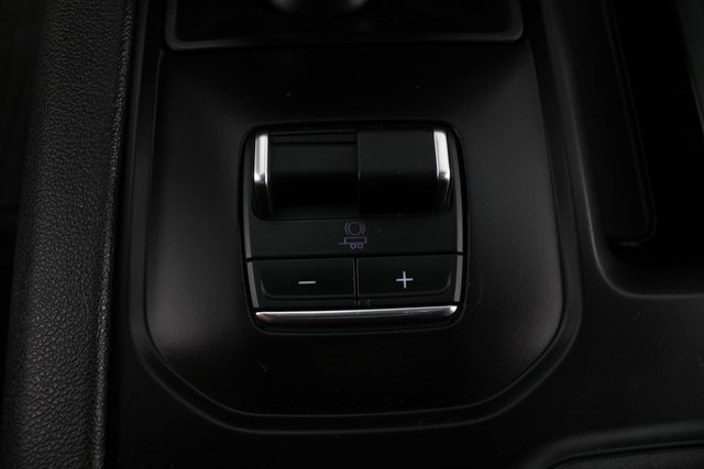 Used 2025 GMC Sierra 1500 AT4 w/ AT4 Premium Package image 9