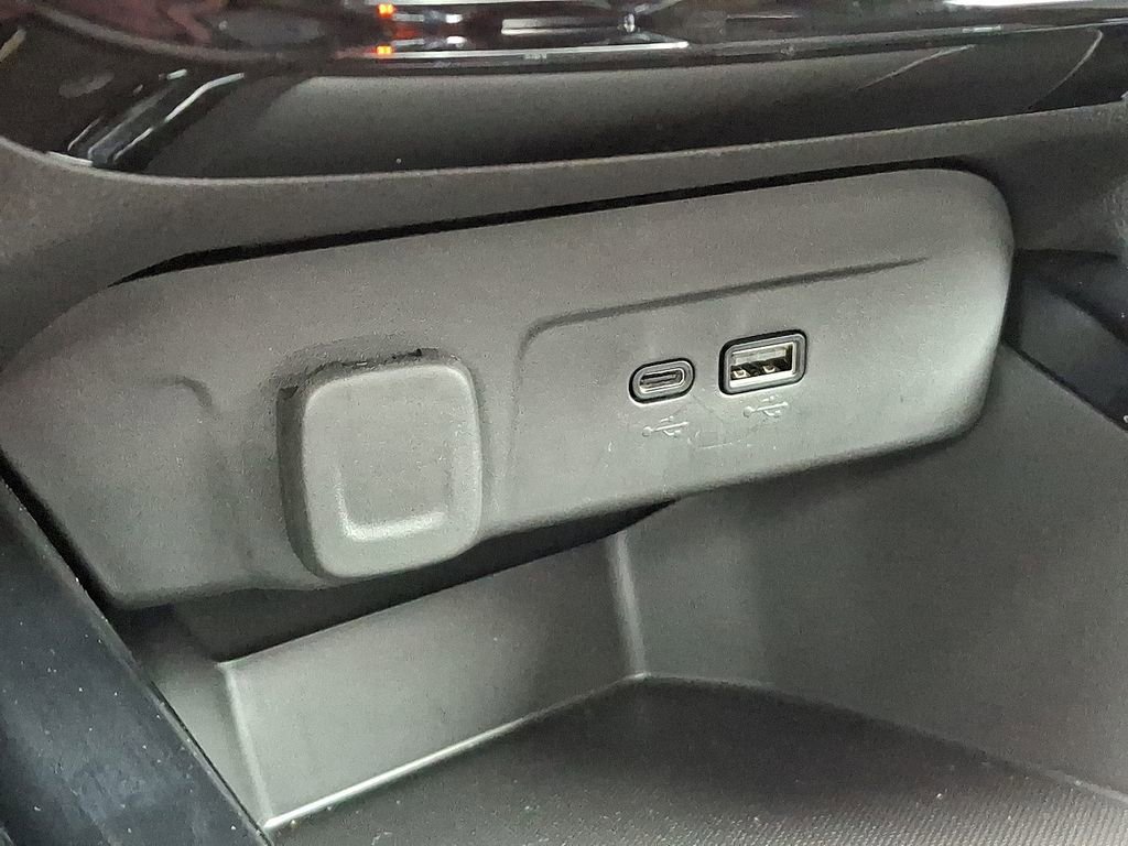 Certified 2025 Chevrolet Trax ACTIV image 26