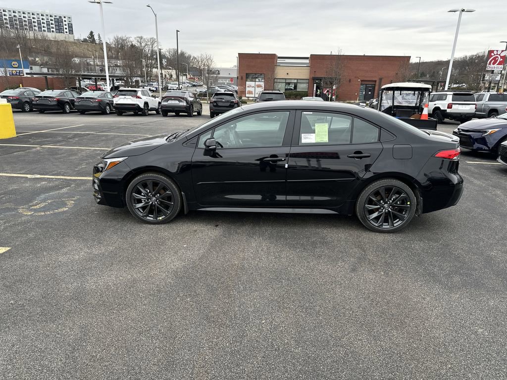 New 2026 Toyota Corolla SE FWD image 2