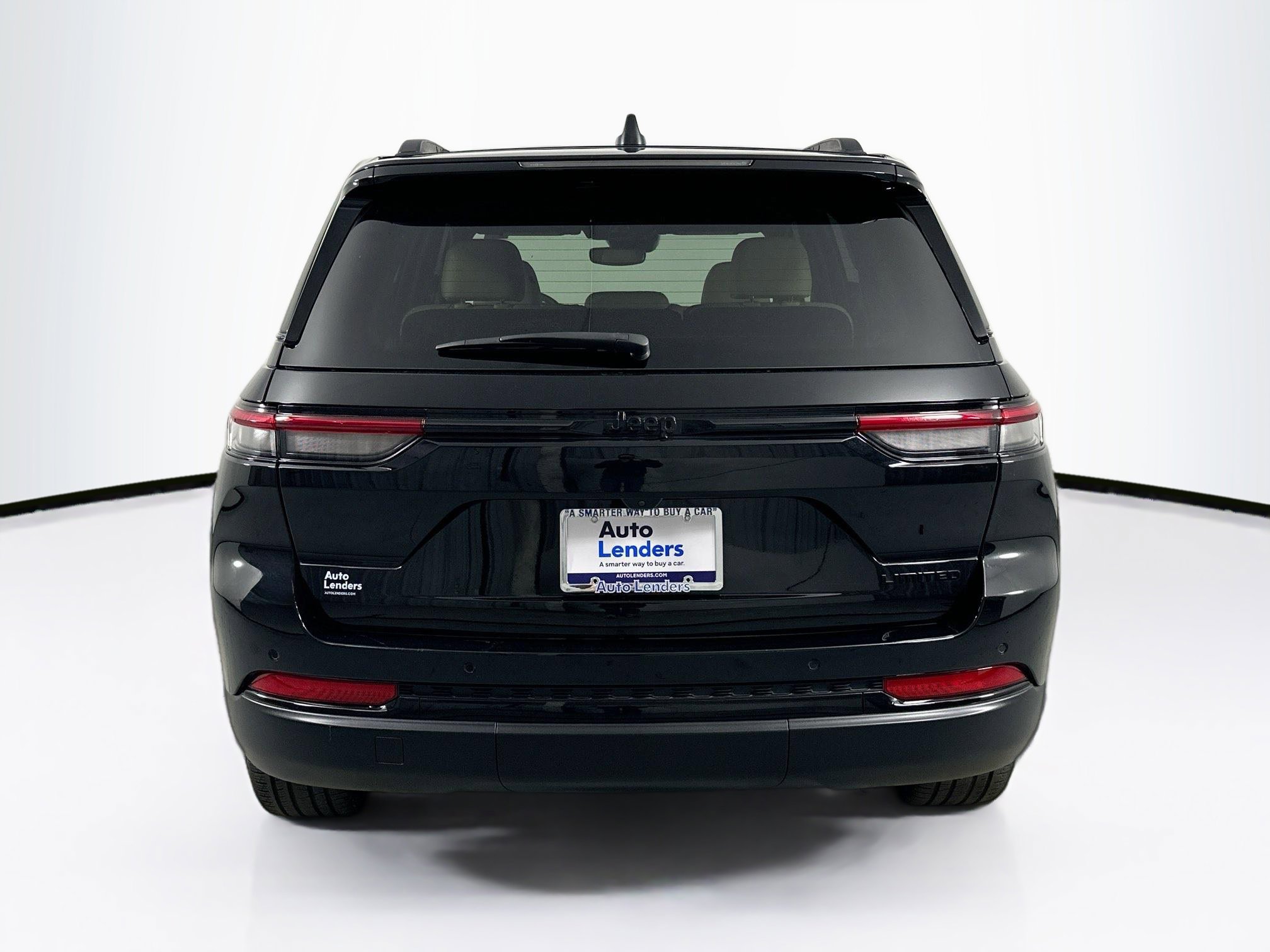 Used 2023 Jeep Grand Cherokee Limited w/ Black Appearance Package image 6