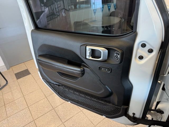 Used 2020 Jeep Gladiator Rubicon image 22