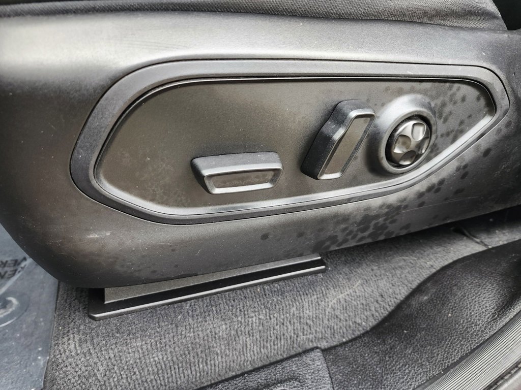 Used 2023 Jeep Grand Cherokee L Limited image 11