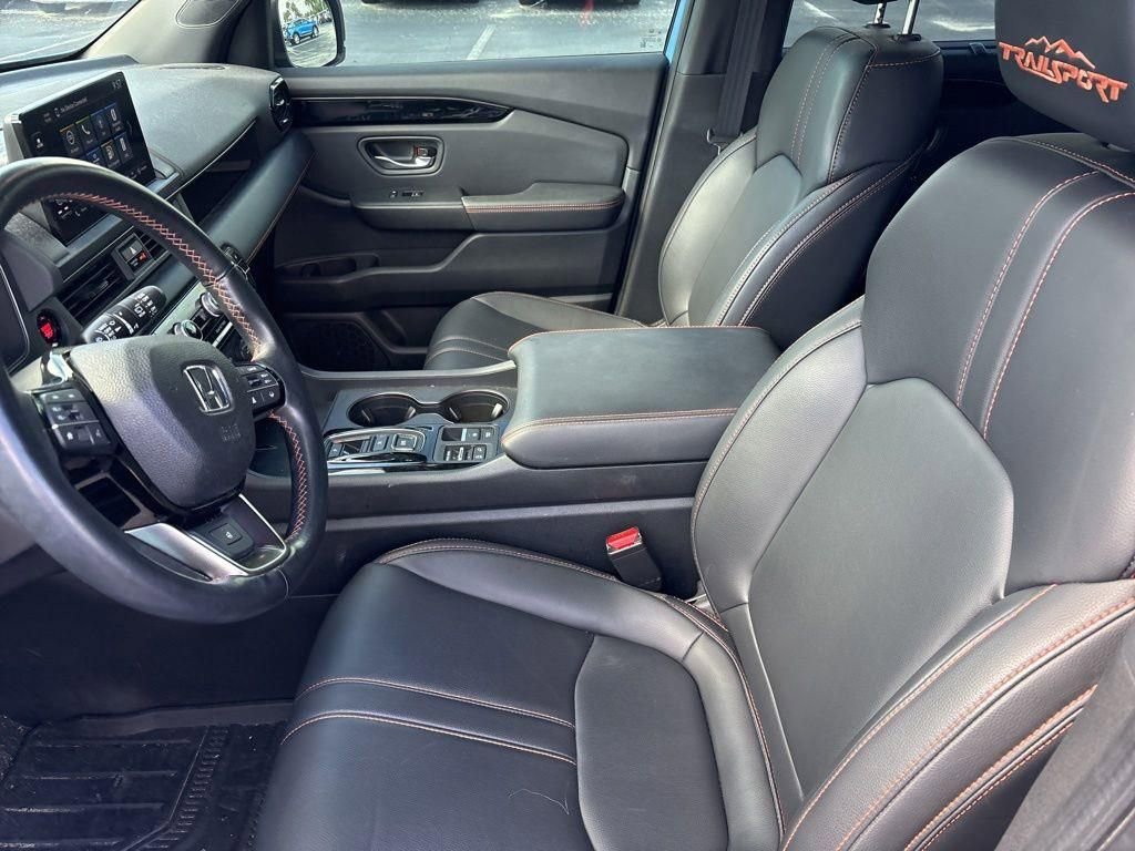 Used 2023 Honda Pilot TrailSport image 11