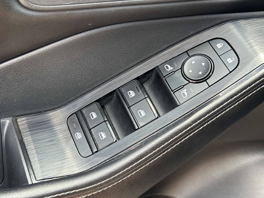 Certified 2024 Nissan Rogue SV FWD image 20
