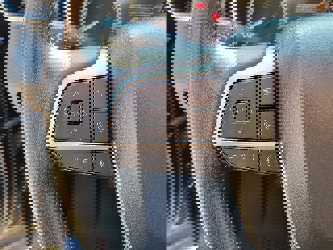 Used 2024 Toyota Highlander XSE image 21