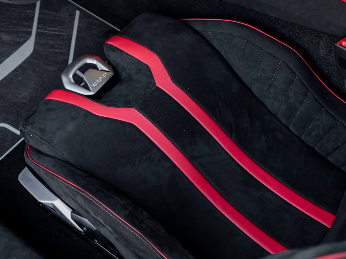 Used 2024 Lamborghini Huracan STO RWD image 19