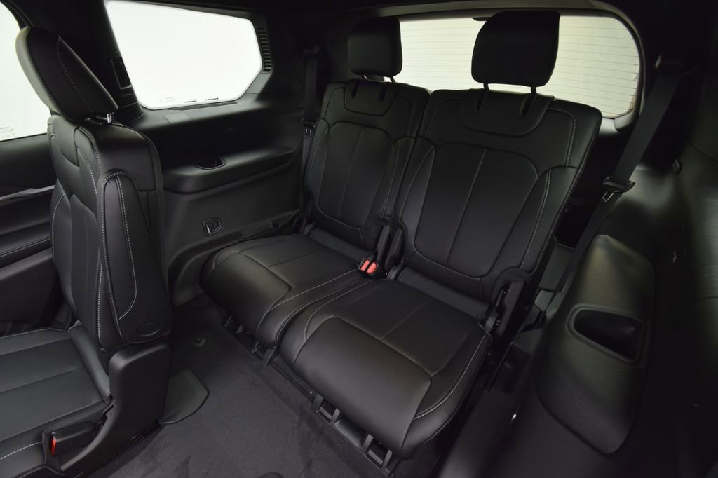 New 2026 Jeep Grand Cherokee L Limited image 36