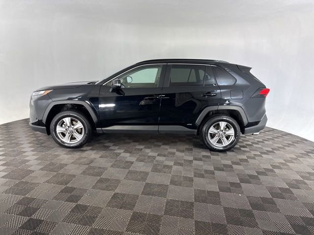 Used 2025 Toyota RAV4 XLE image 10