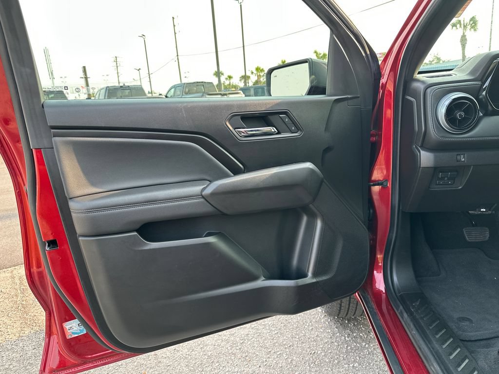 Used 2023 Chevrolet Colorado LT w/ LT Convenience Package III RWD image 11